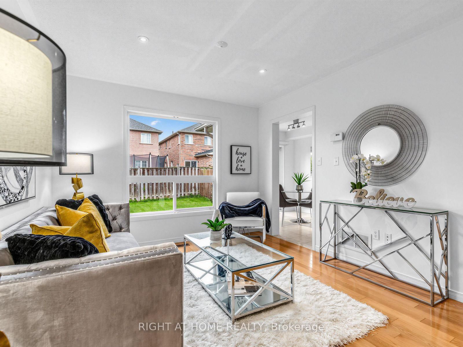 81 Briarcrest Drive • Markham, ON photo 4