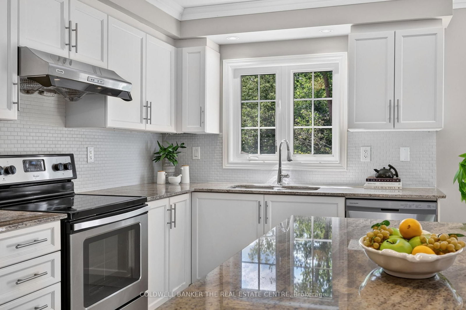 346 Doak Lane • Newmarket, ON photo 11