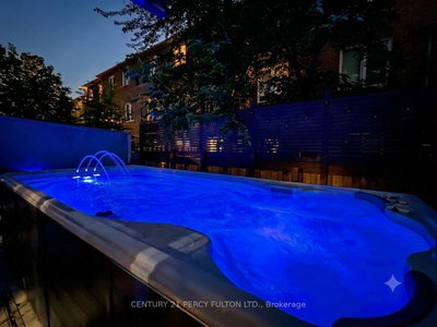 137 Blue Willow Drive • Vaughan, ON photo 4