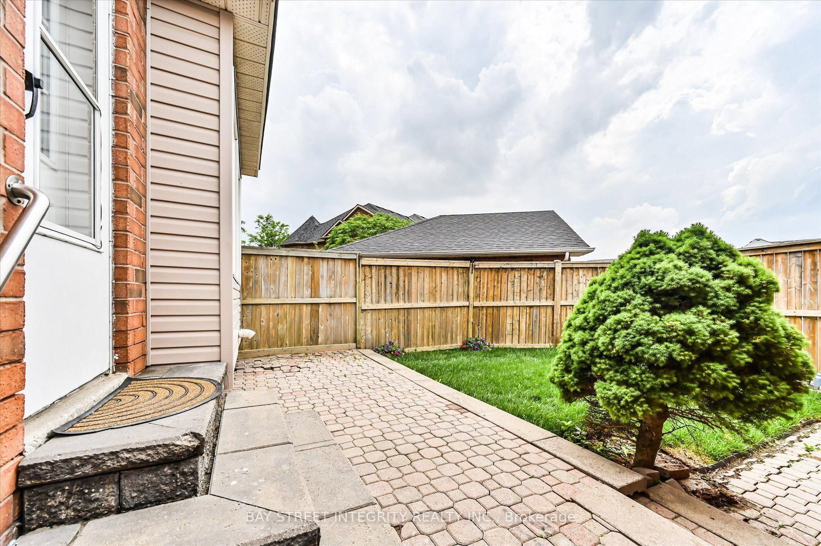 9096 Dufferin Street N • Vaughan, ON photo 37