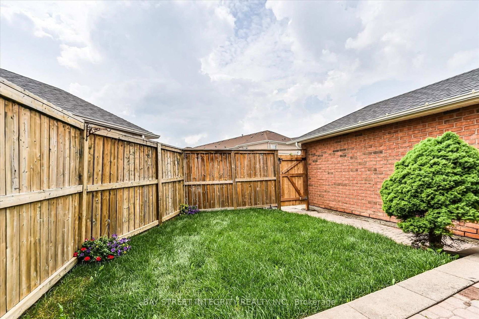 9096 Dufferin Street N • Vaughan, ON photo 38