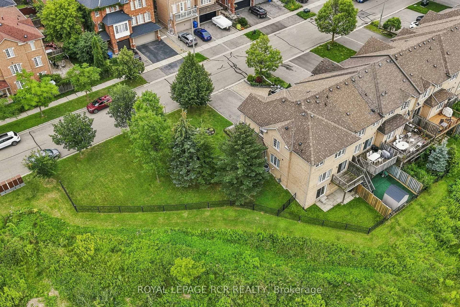 70 Millcliff Circle • Aurora, ON photo 36