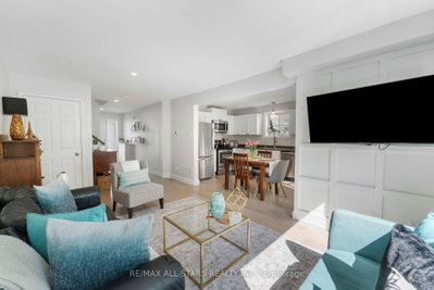 58 Margaret Graham Crescent • East Gwillimbury, ON photo 2