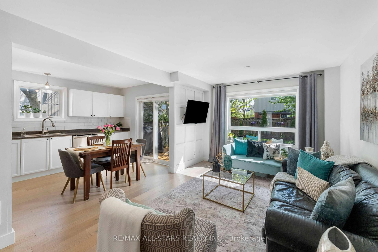 58 Margaret Graham Crescent • East Gwillimbury, ON photo 3