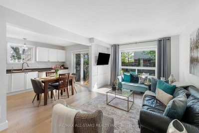 58 Margaret Graham Crescent • East Gwillimbury, ON photo 3