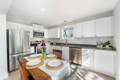 58 Margaret Graham Crescent • East Gwillimbury, ON photo 7