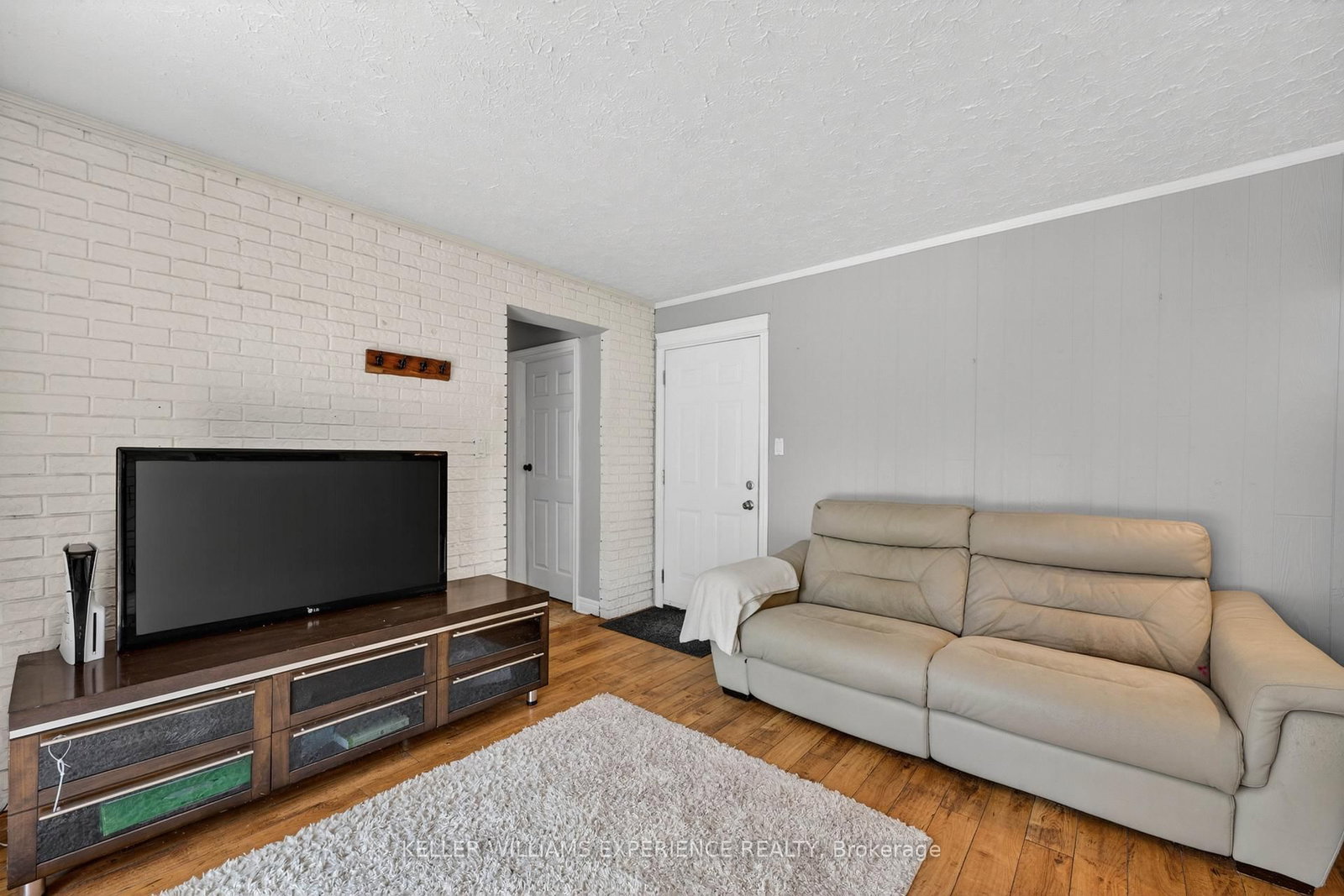 281 Victoria Street E • New Tecumseth, ON photo 12