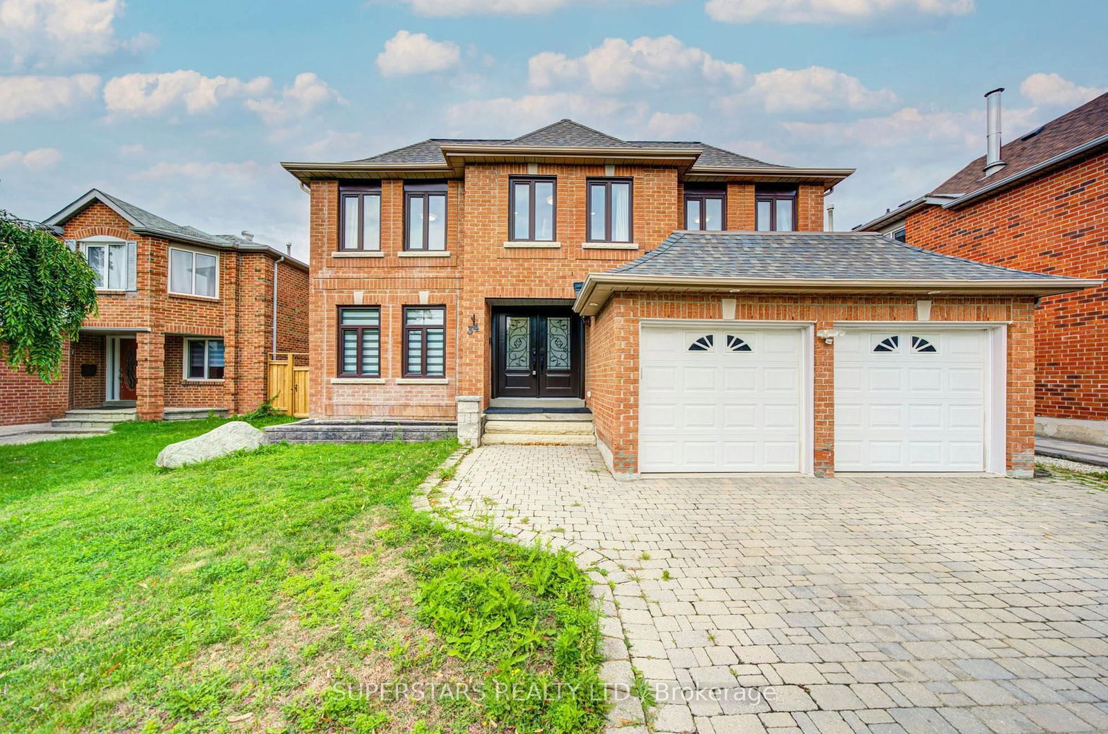 34 Loweswater Avenue • Markham, ON photo 2