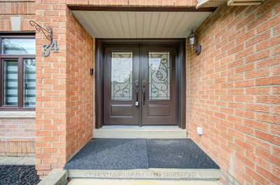 34 Loweswater Avenue • Markham, ON photo 3
