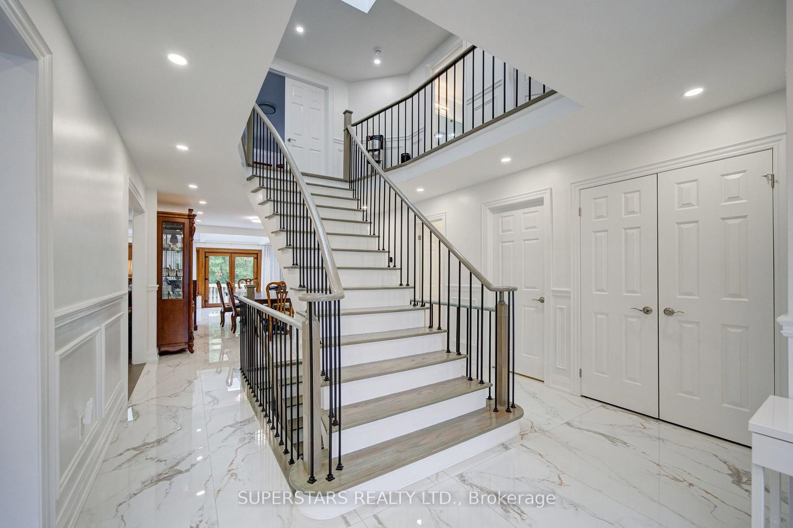 34 Loweswater Avenue • Markham, ON photo 4