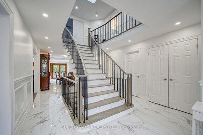34 Loweswater Avenue • Markham, ON photo 4