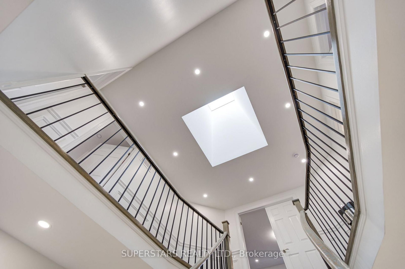 34 Loweswater Avenue • Markham, ON photo 6