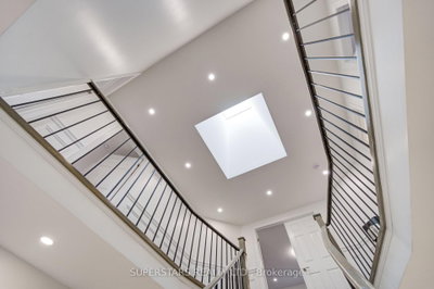 34 Loweswater Avenue • Markham, ON photo 6