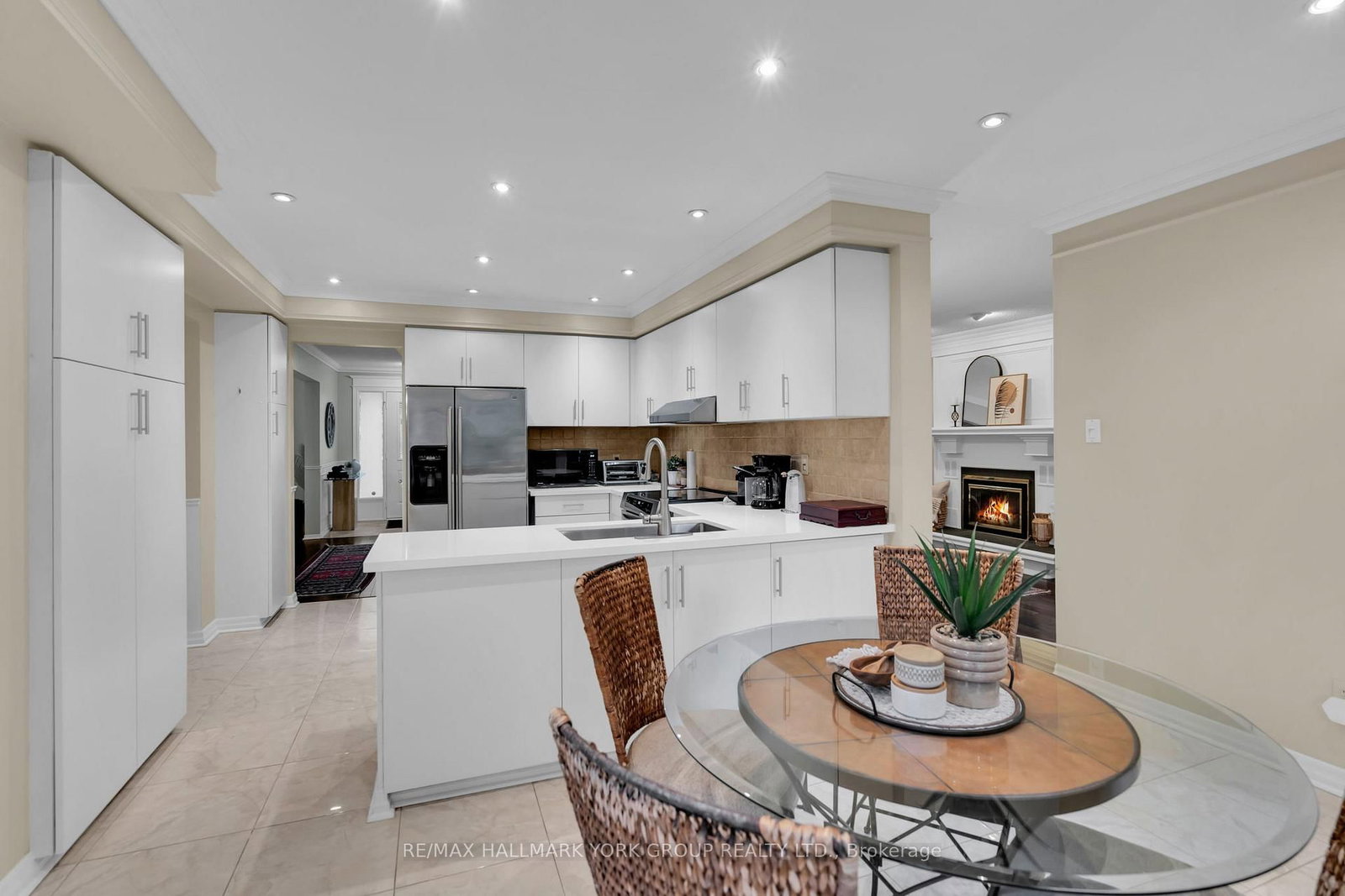 95 Gilbank Drive • Aurora, ON photo 13