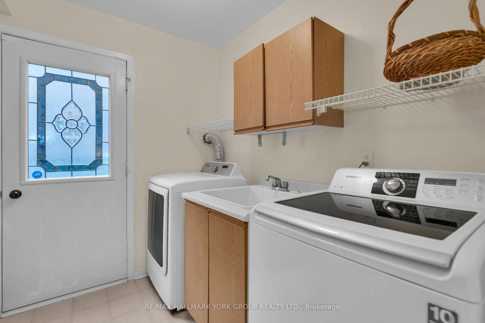 95 Gilbank Drive • Aurora, ON photo 19