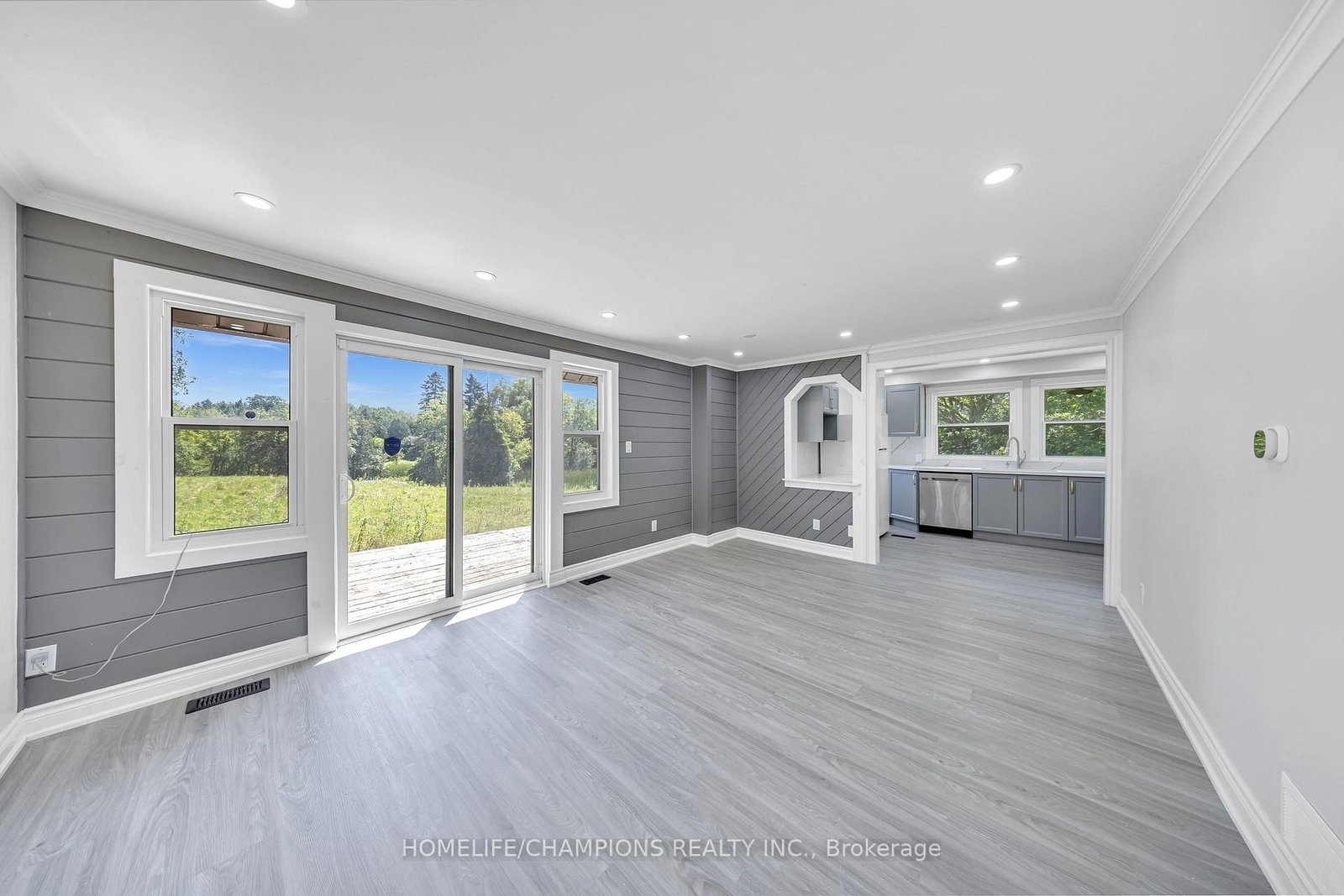 997 Mount Albert Road • East Gwillimbury, ON photo 2