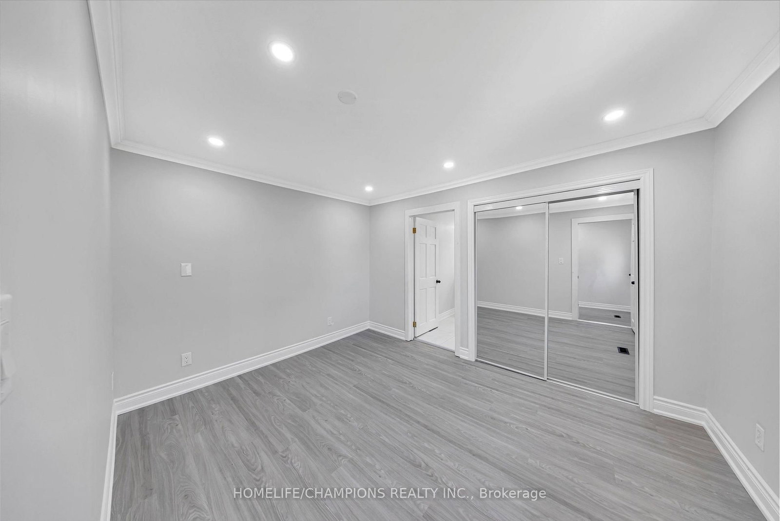 997 Mount Albert Road • East Gwillimbury, ON photo 9