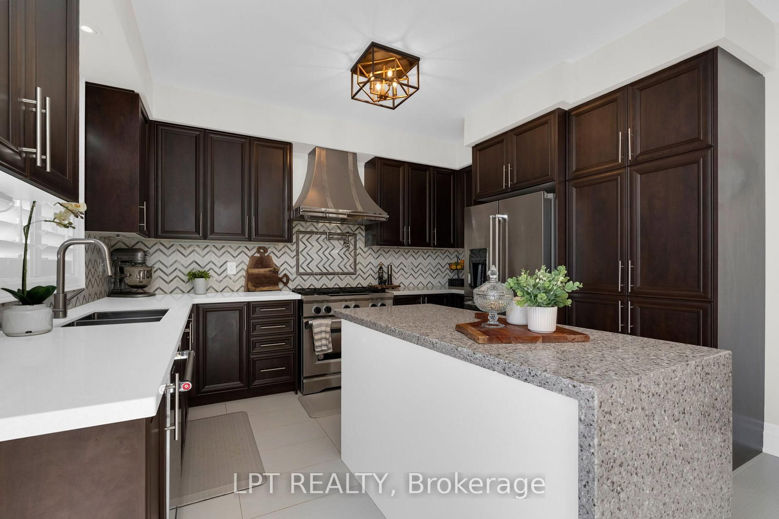 1333 Harrington Street • Innisfil, ON photo 8