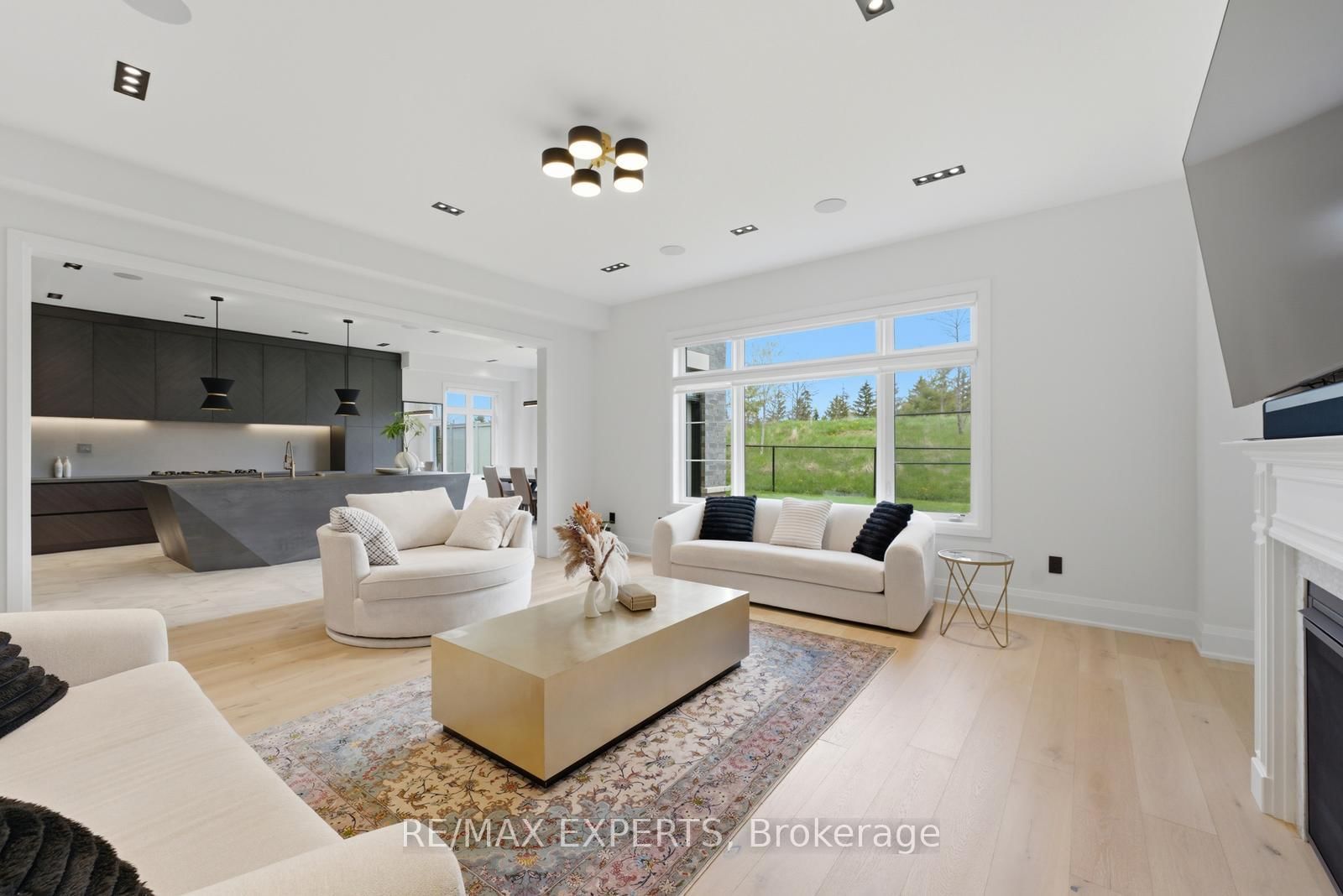 15 Sculpture Garden Lane • Vaughan, ON photo 15