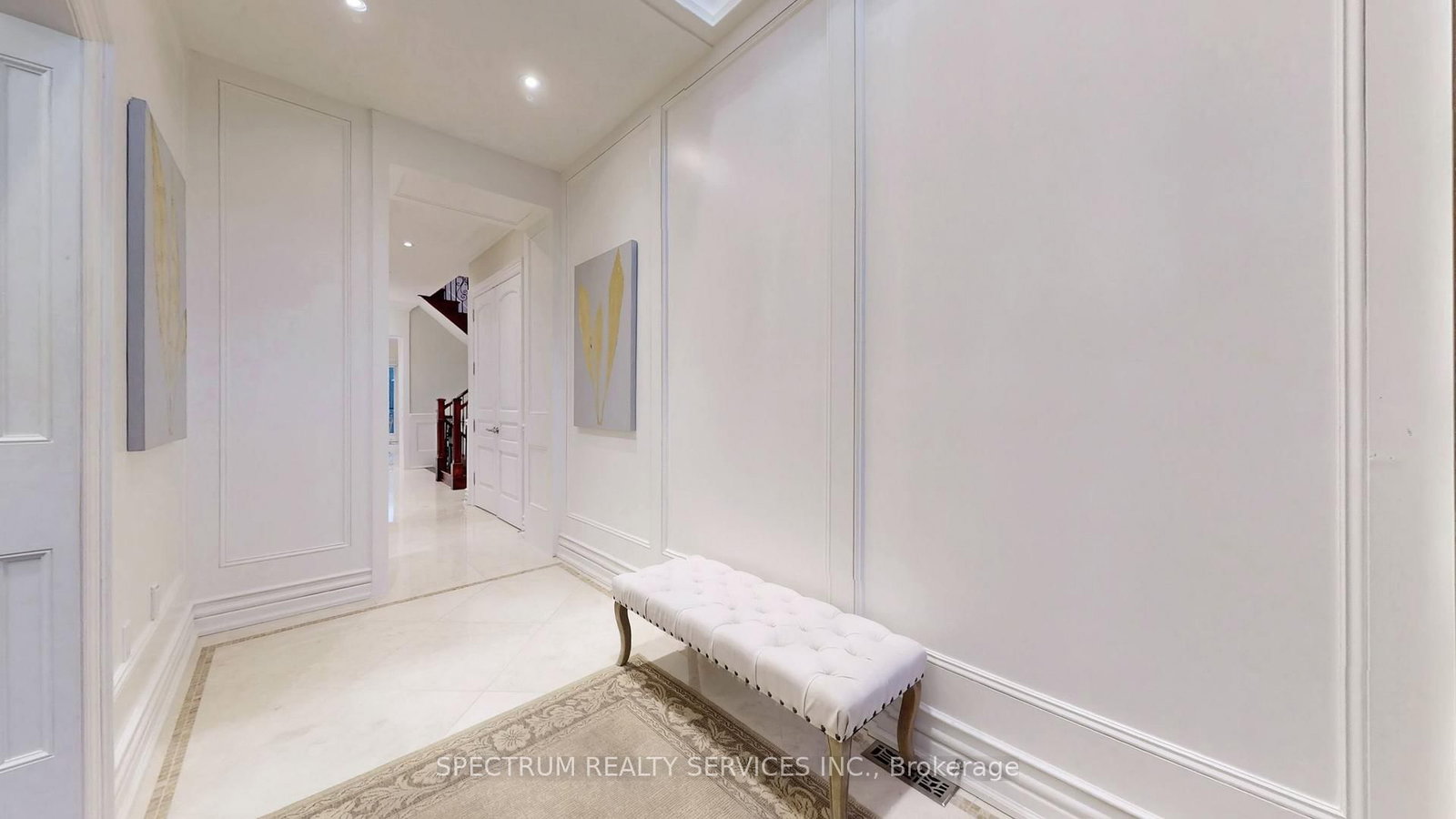 223 Lennox Avenue • Richmond Hill, ON photo 2