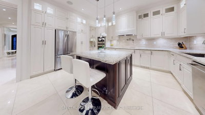 223 Lennox Avenue • Richmond Hill, ON photo 8