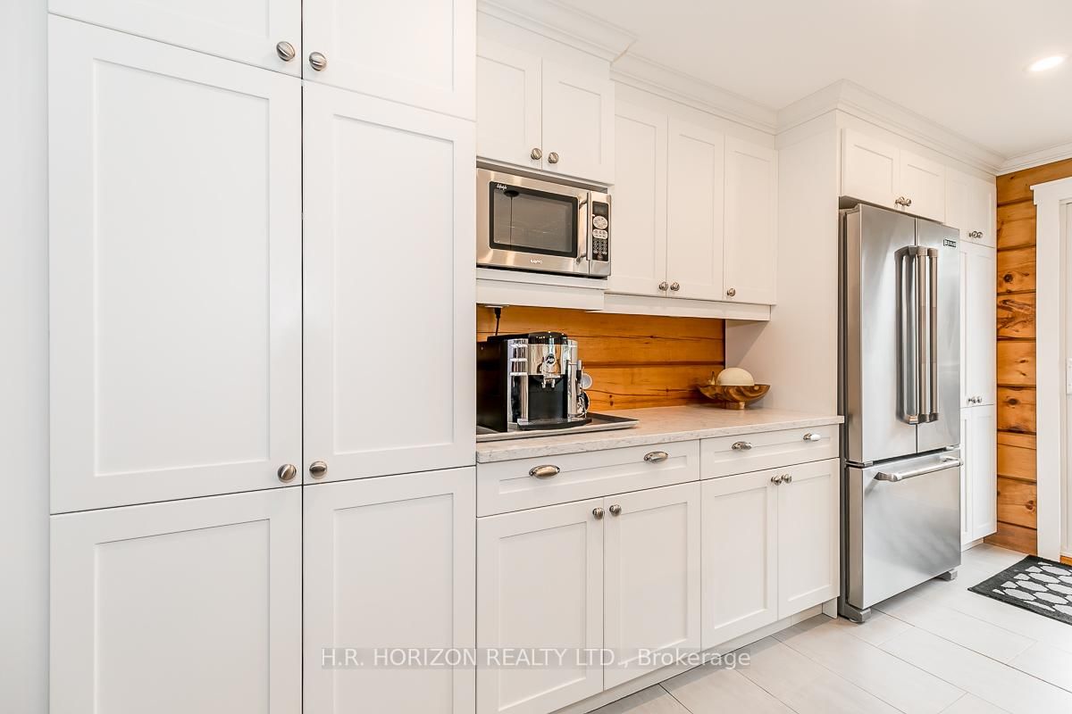 19 Mulock Drive • Bradford West Gwillimbury, ON photo 10