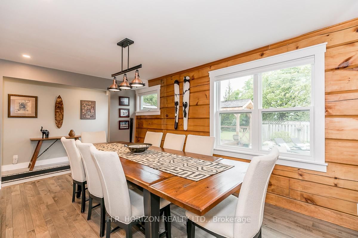 19 Mulock Drive • Bradford West Gwillimbury, ON photo 12