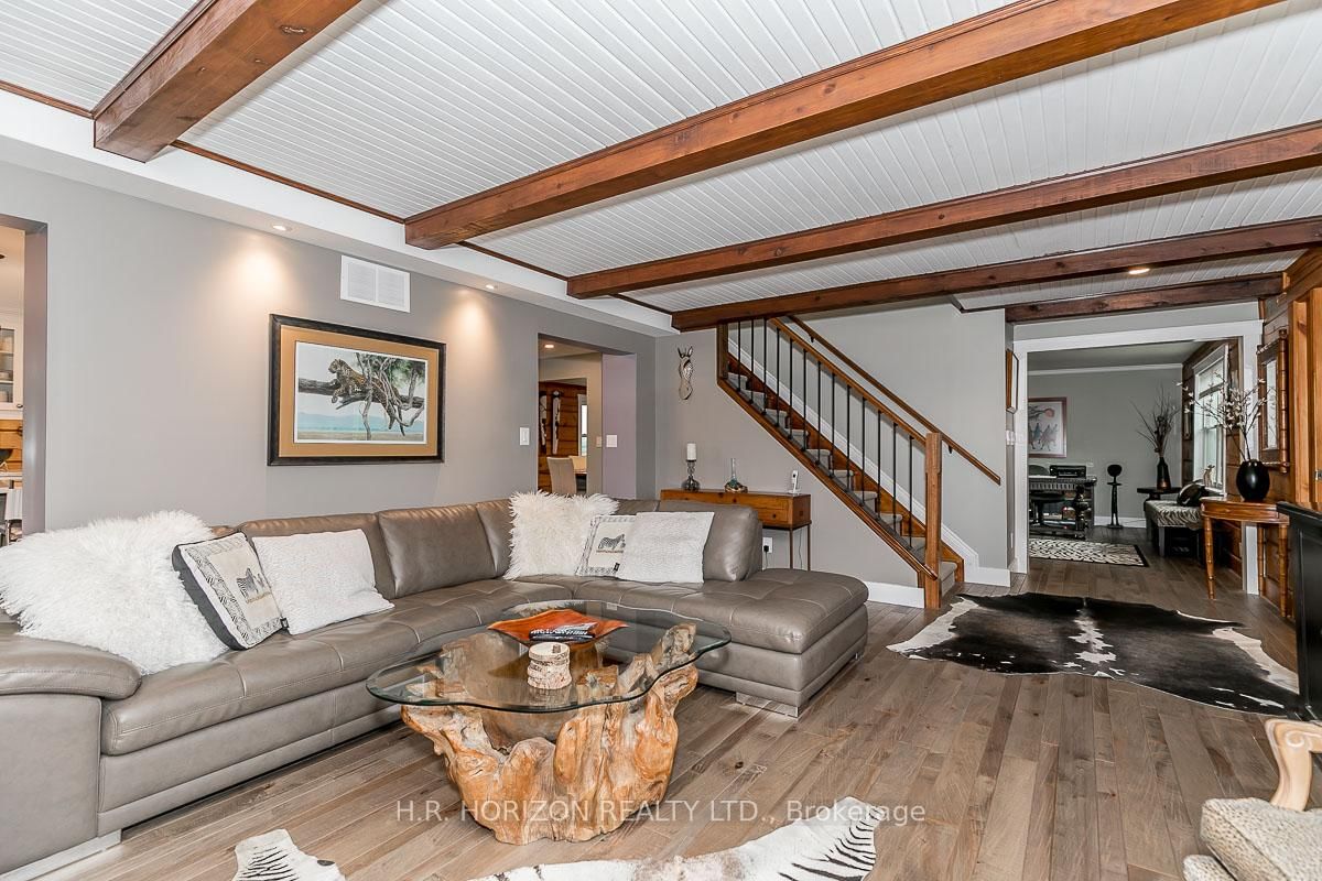 19 Mulock Drive • Bradford West Gwillimbury, ON photo 13