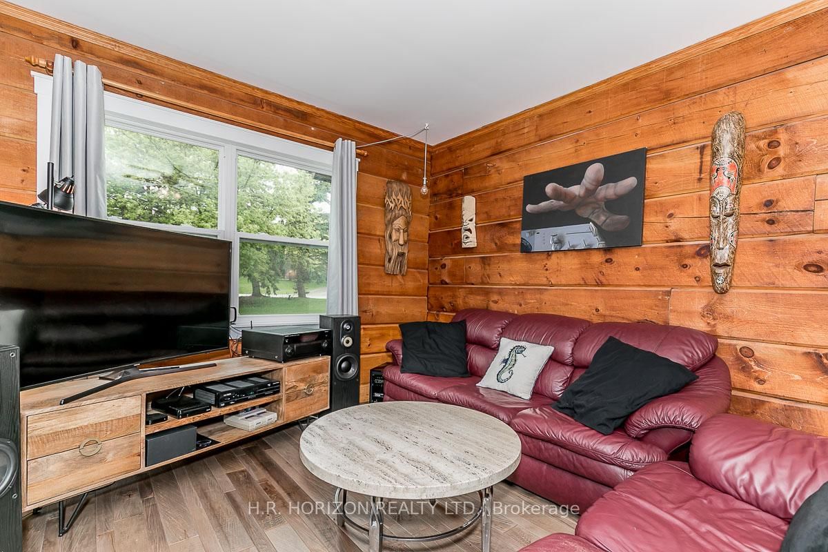 19 Mulock Drive • Bradford West Gwillimbury, ON photo 16