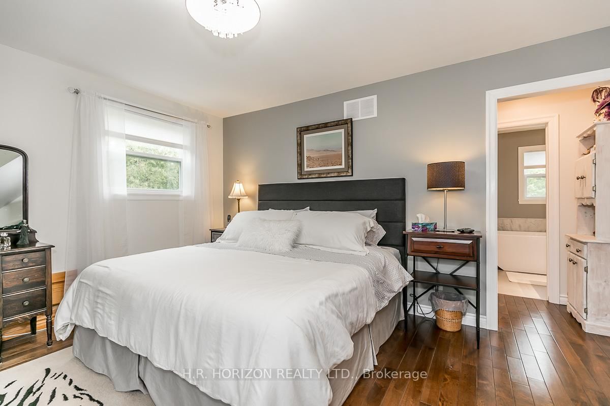 19 Mulock Drive • Bradford West Gwillimbury, ON photo 17