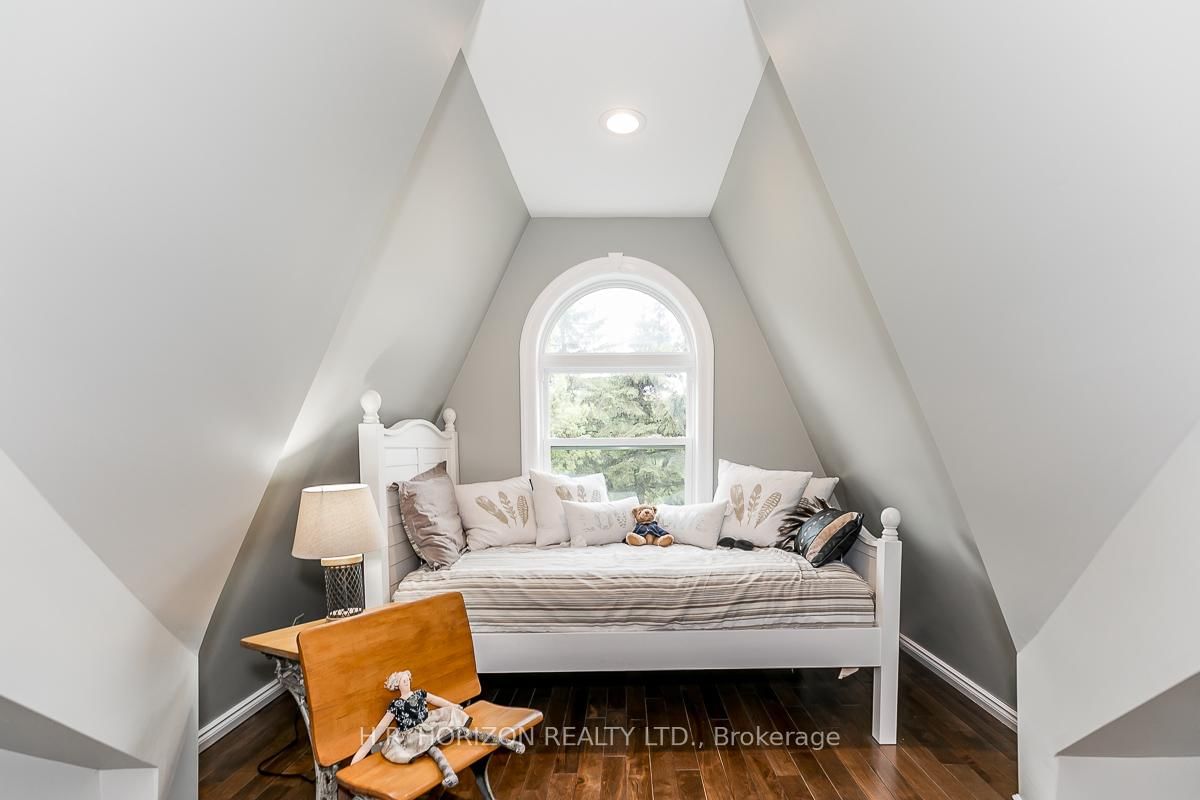 19 Mulock Drive • Bradford West Gwillimbury, ON photo 23