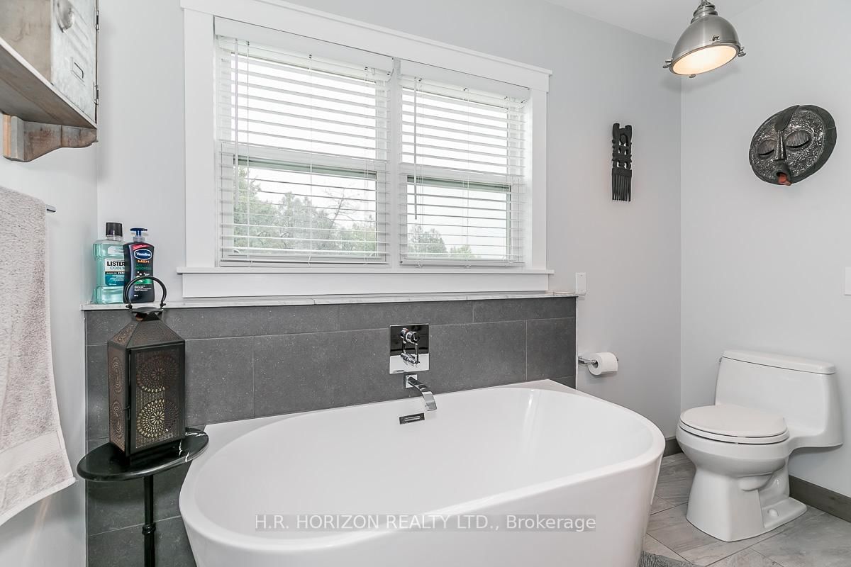19 Mulock Drive • Bradford West Gwillimbury, ON photo 25