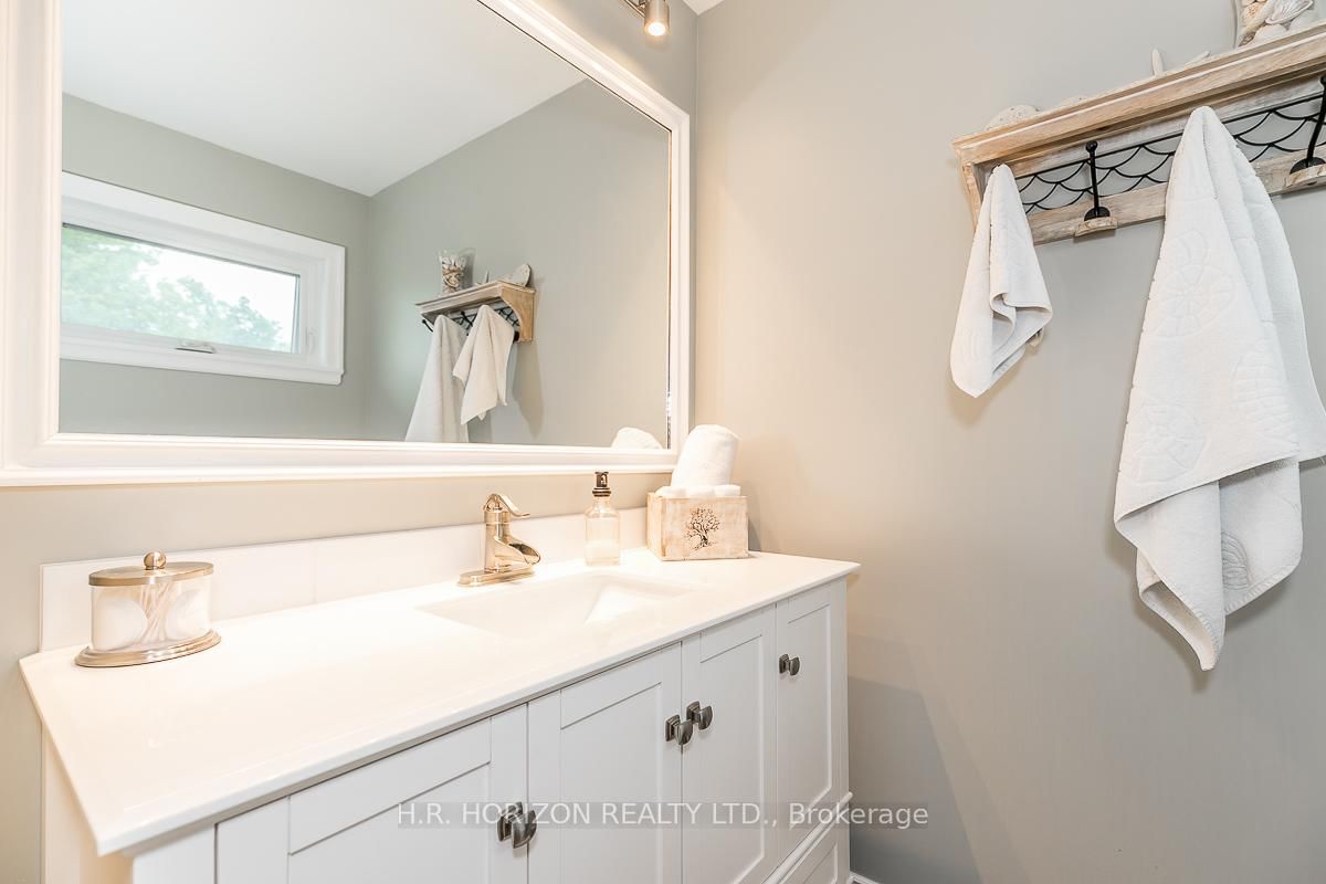 19 Mulock Drive • Bradford West Gwillimbury, ON photo 27