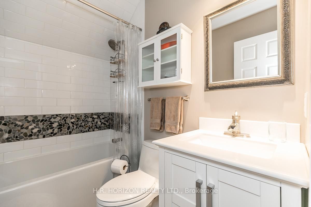 19 Mulock Drive • Bradford West Gwillimbury, ON photo 28