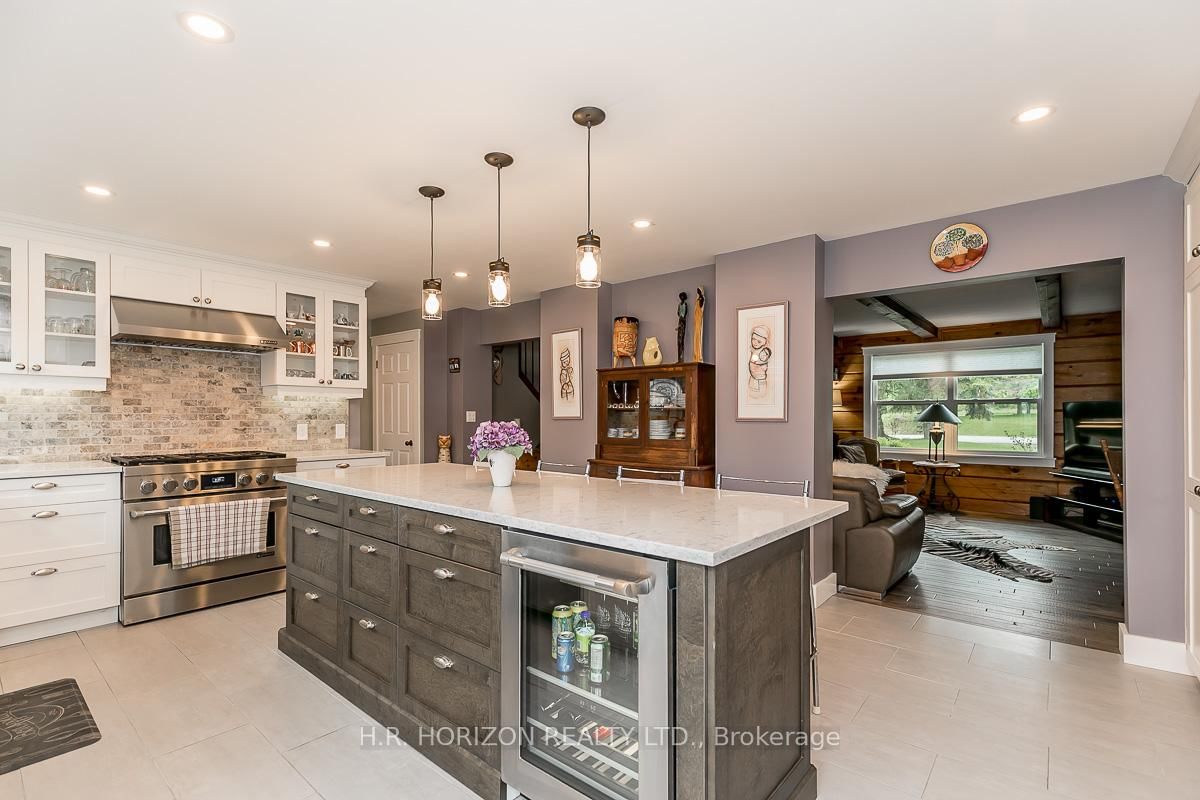 19 Mulock Drive • Bradford West Gwillimbury, ON photo 9
