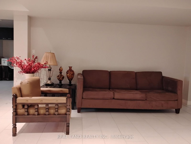 (Basement)190 Hillsview Drive N