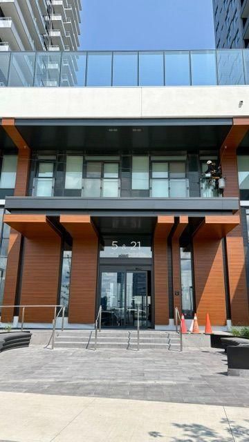 712 - 5 Meadowdale Road