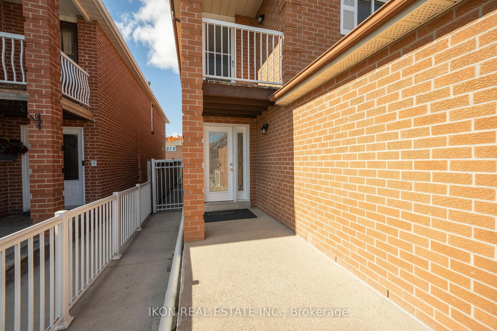 182 Tall Grass Trail • Vaughan, ON photo 3
