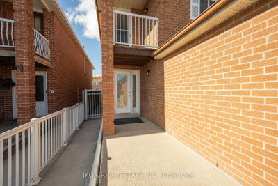182 Tall Grass Trail • Vaughan, ON photo 3