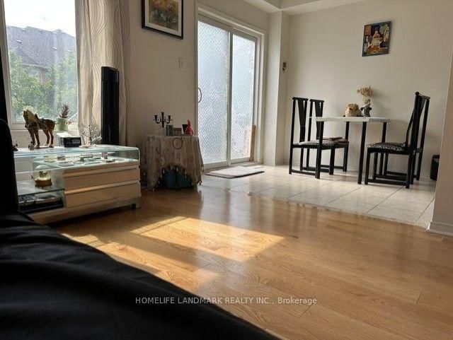 13 Eastwind Drive • Whitchurch-Stouffville, ON photo 5