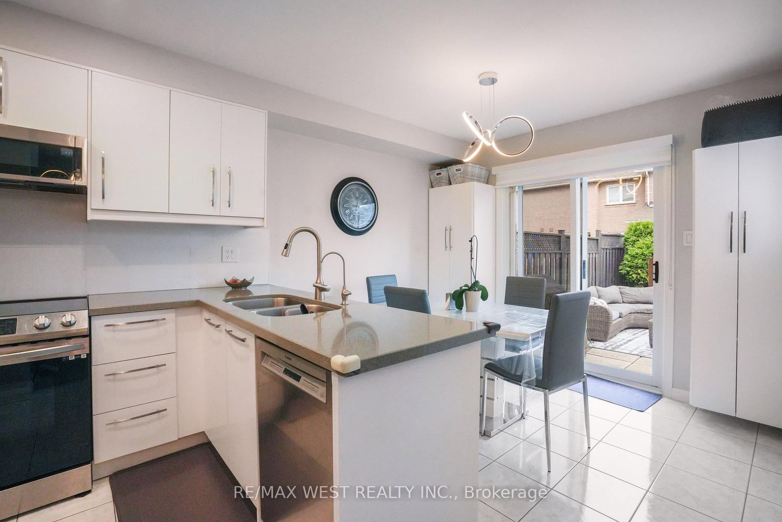 8 Jensen Court • Vaughan, ON photo 8