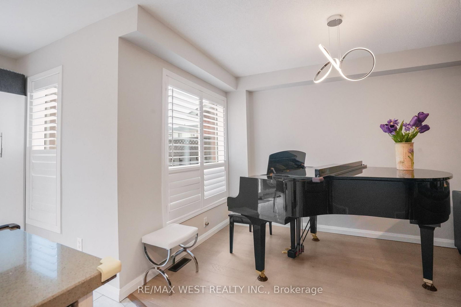 8 Jensen Court • Vaughan, ON photo 9