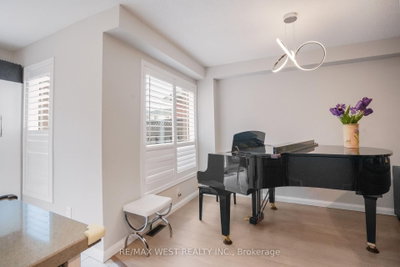 8 Jensen Court • Vaughan, ON photo 9