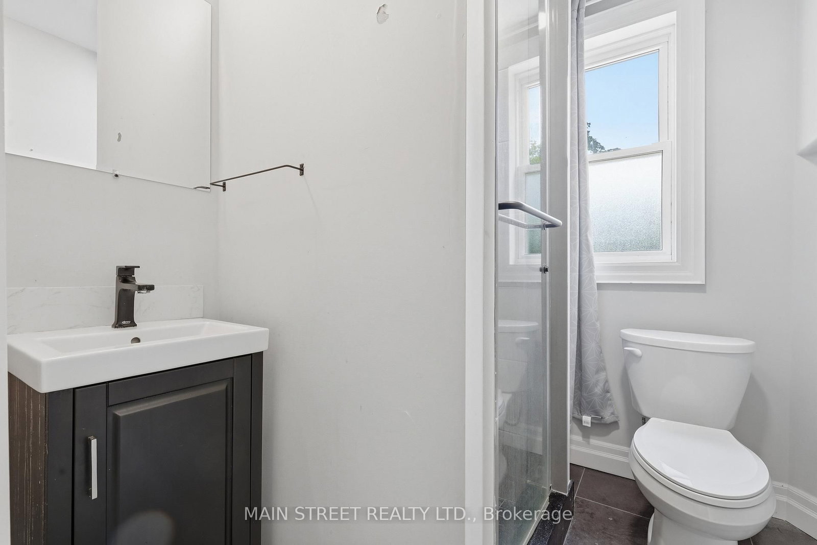 12 Vincent Street • Newmarket, ON photo 16