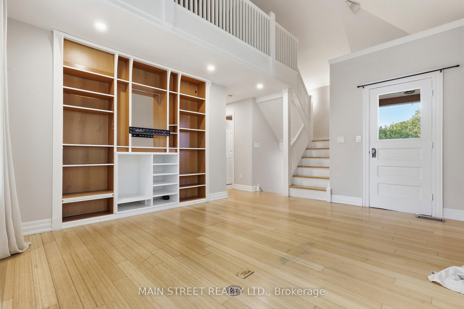 12 Vincent Street • Newmarket, ON photo 18