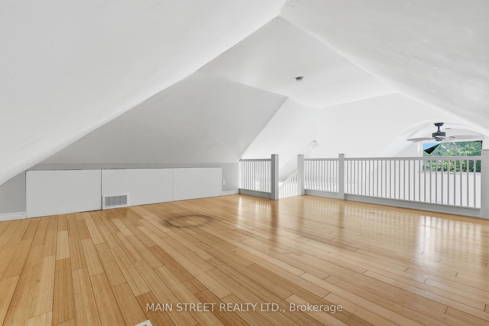 12 Vincent Street • Newmarket, ON photo 25