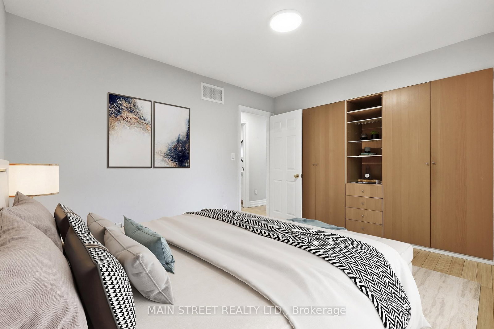 12 Vincent Street • Newmarket, ON photo 30
