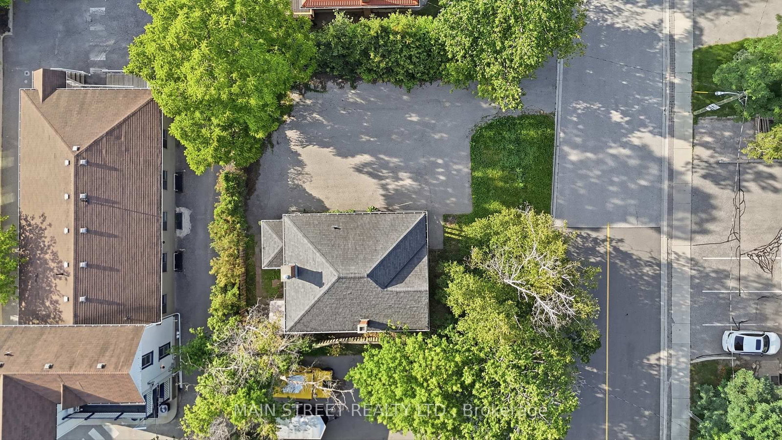 12 Vincent Street • Newmarket, ON photo 33