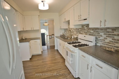 97 Riverglen Drive • Georgina, ON photo 9