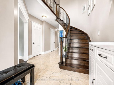 14 Rocksprings Avenue • Richmond Hill, ON photo 5